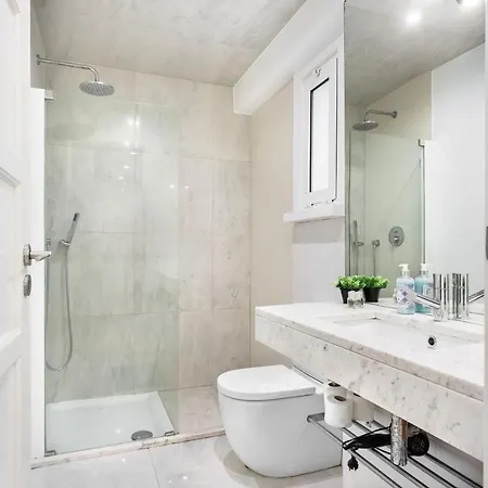 Altido Graca 1-br With Green Terrace And Bbq