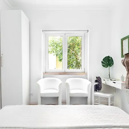 Altido Graca 1-br With Green Terrace And Bbq